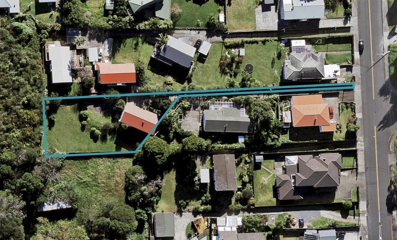 105 Whitney Street, New Windsor, Auckland - Carousel 1