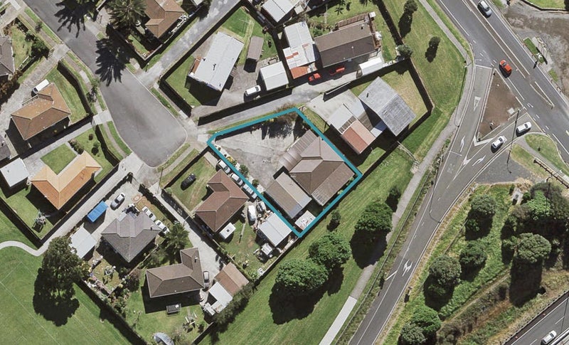 18 Tacon Place, Mangere, Auckland - Carousel 1