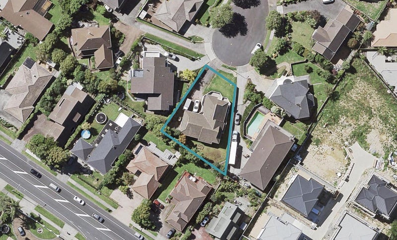 33 Leicester Parade, Somerville, Manukau - Carousel 1
