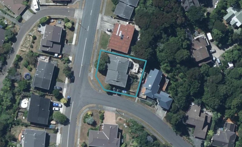 35 Exploration Way, Whitby, Porirua - Carousel 1