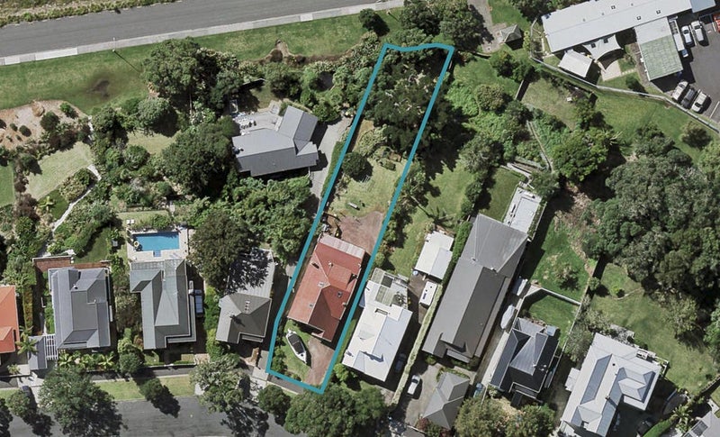 26 Waterview Road, Stanley Point, Auckland - Carousel 1