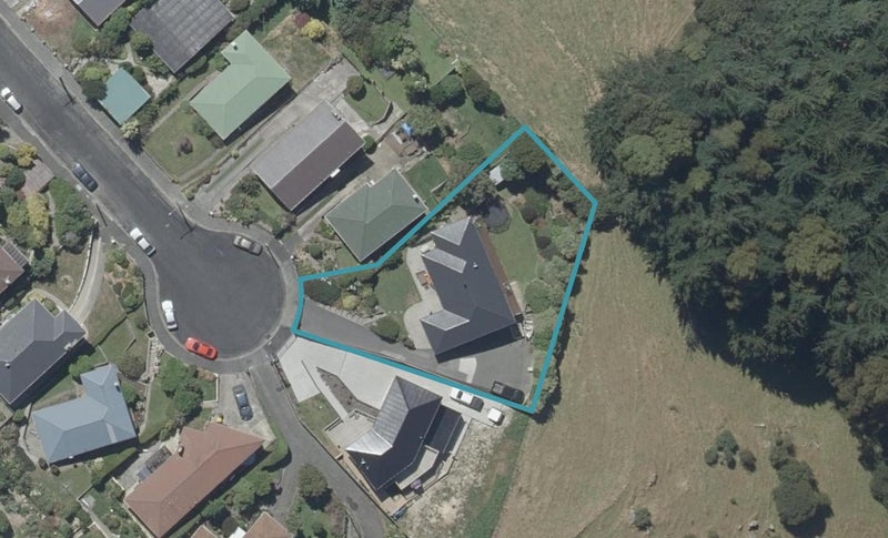 37 Truby King Crescent, Liberton, Dunedin - Carousel 1