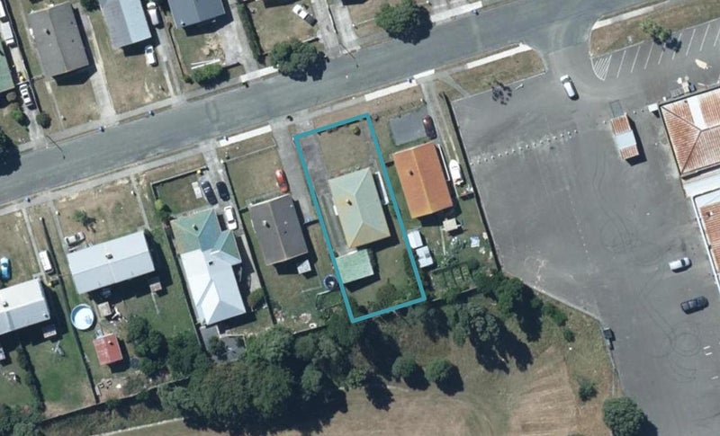 21 Niagara Street, Waitangirua, Porirua - Carousel 1