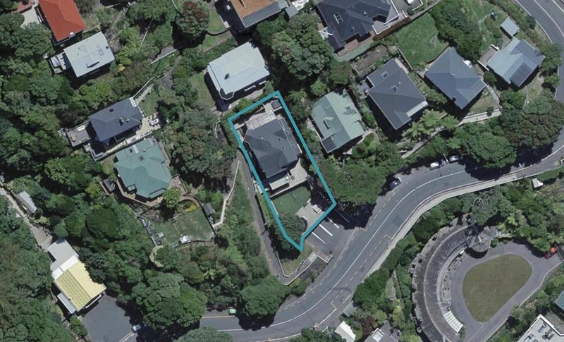 10 Orchard Street, Wadestown, Wellington - Carousel 1