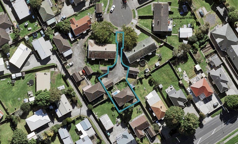 1/11 Naumai Street, Avondale, Auckland - Carousel 1