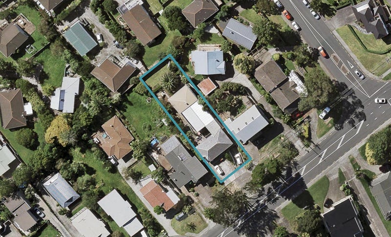 134 Sunset Road, Unsworth Heights, Auckland - Carousel 1