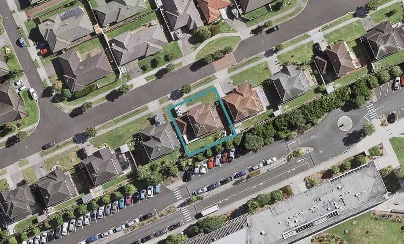 18 Sarteano Drive, Manurewa, Auckland - Carousel 1