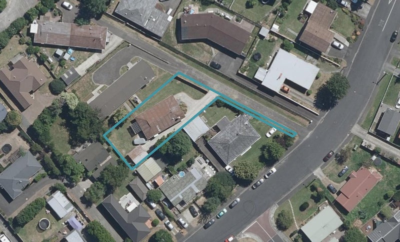 14 Dalgliesh Avenue, Forest Lake, Hamilton - Carousel 1