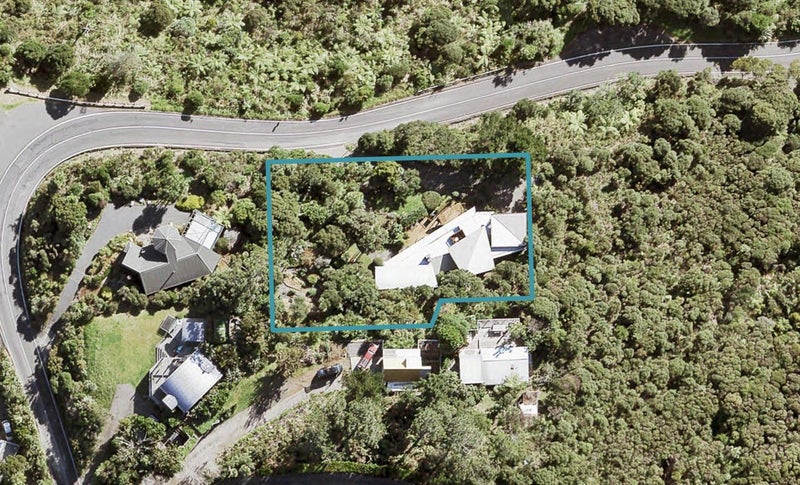 66 Piha Road, Piha, New Lynn - Carousel 1