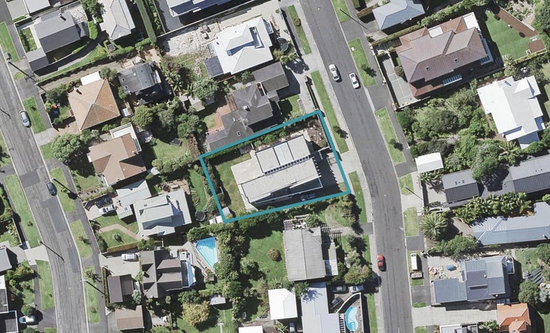 3 Hamana Street, Narrow Neck, Auckland - Carousel 1
