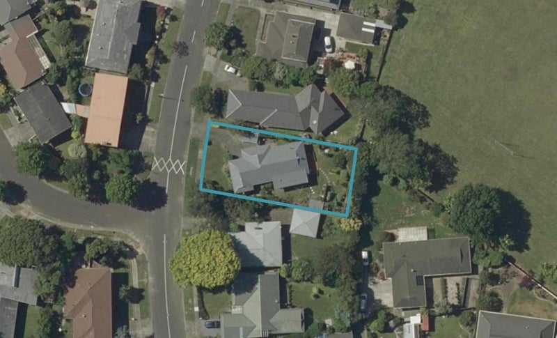 61 Wikiriwhi Crescent, Awapuni, Palmerston North - Carousel 1