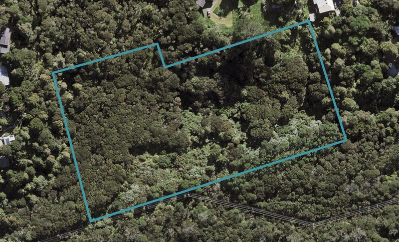 75 Domain Road, GLENFIELD, AUCKLAND - Carousel 1