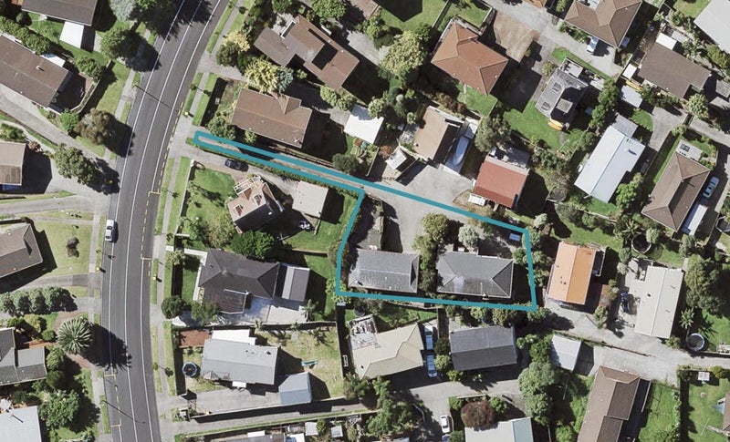 2/126 Bradbury Road, Botany Downs, Auckland - Carousel 1