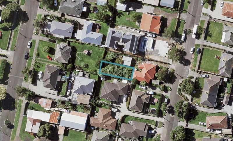 19B Holland Avenue, Point England, Auckland - Carousel 1