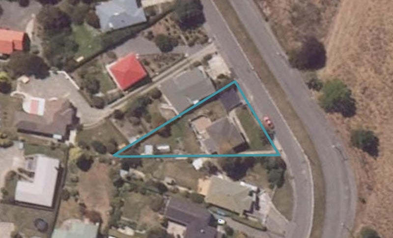 8 Solway Street, Holmes Hill, Oamaru - Carousel 1