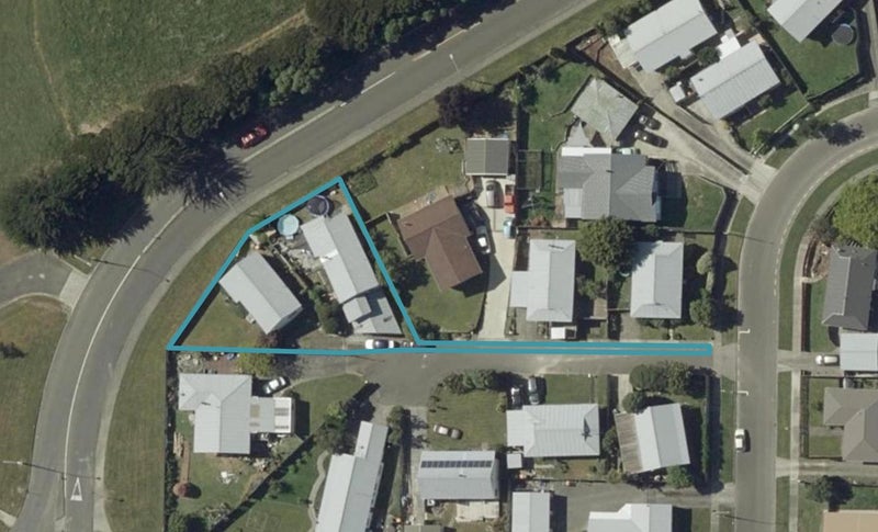 11 Dahlstrom Grove, Kelvin Grove, Palmerston North - Carousel 1
