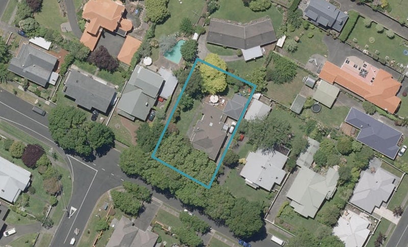 64 Oakland Avenue, Saint Johns Hill, Whanganui - Carousel 1
