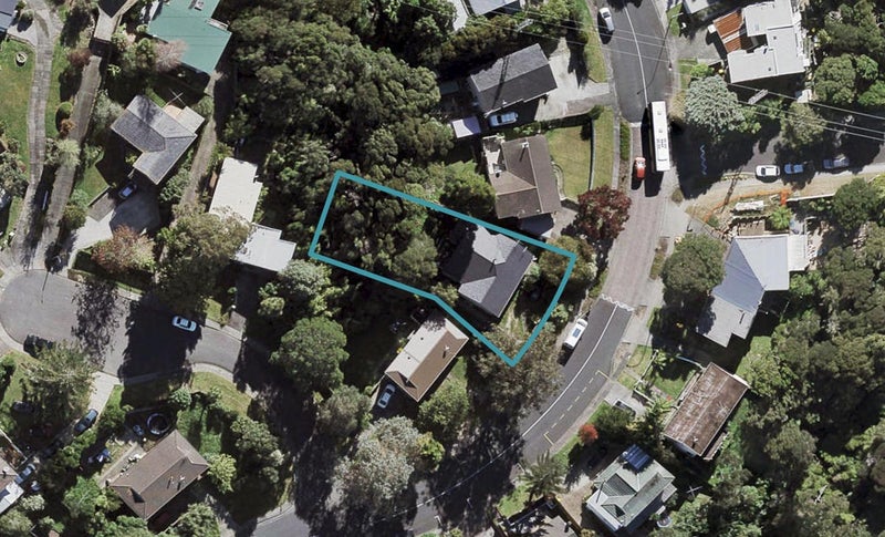 63 Easton Park Parade, Glenfield, Auckland - Carousel 1