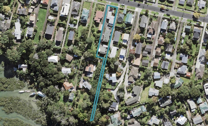 2/59 Beach Haven Road, Beach Haven, Auckland - Carousel 1