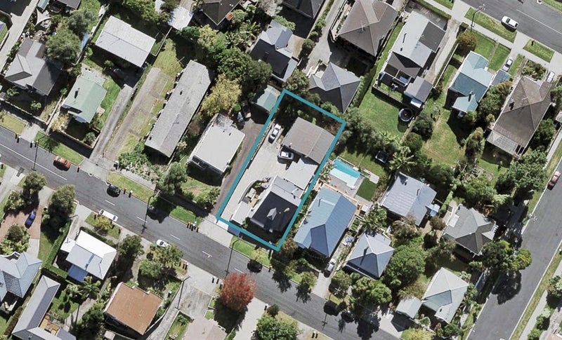 27A Bannerman Road, Morningside, Auckland - Carousel 1