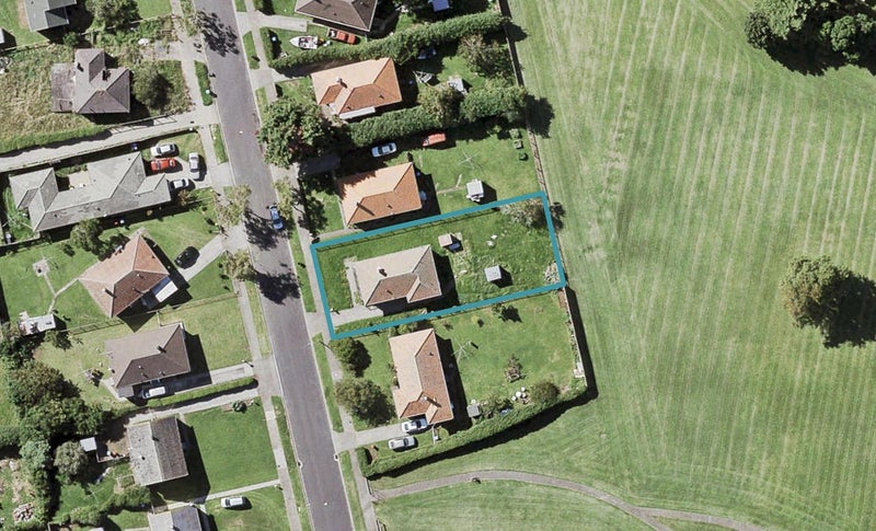 22 Wimbledon Crescent, Glen Innes, Auckland - Carousel 1