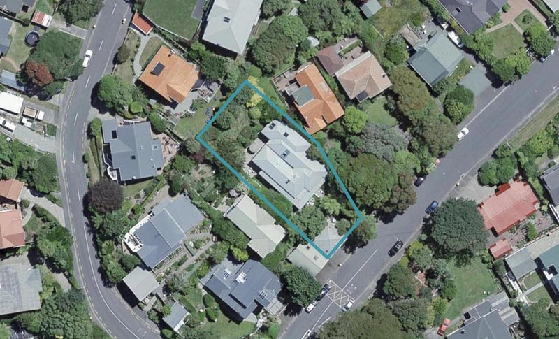 66 Homewood Avenue, Karori, Wellington - Carousel 1