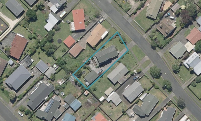 15 Hereford Street, Springvale, Whanganui - Carousel 1