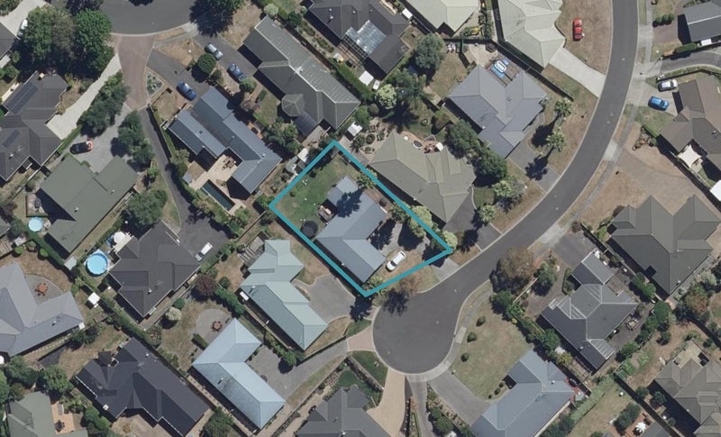 8 Chatswood Place, Rototuna, Hamilton - Carousel 1