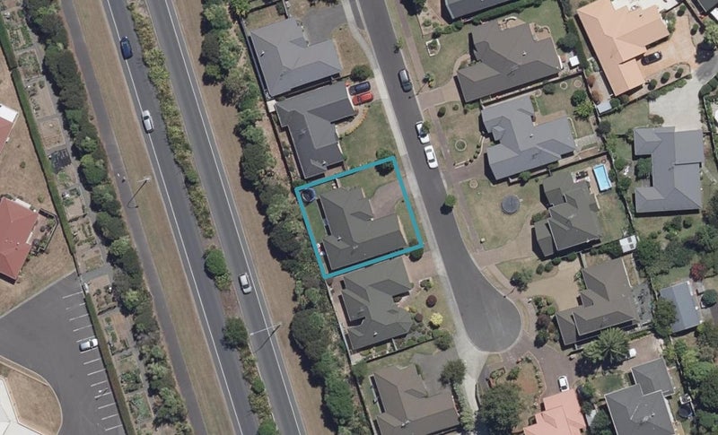 82 Nielsen Gardens, Rototuna, Hamilton - Carousel 1