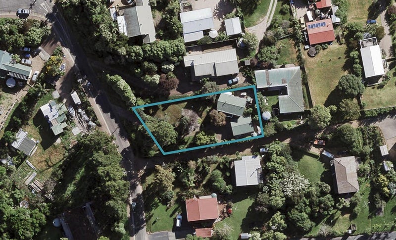 6 Natzka Road, Ostend, Waiheke Island - Carousel 1