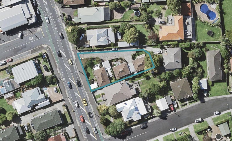 3/68 Lake Road, Narrow Neck, Auckland - Carousel 1