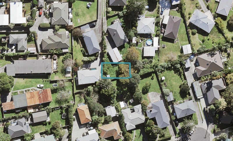 9D Aplin Place, Birkdale, Auckland - Carousel 1