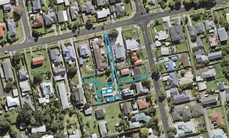 20 Whakahui Lane, Mangere Bridge, Auckland - Carousel 1