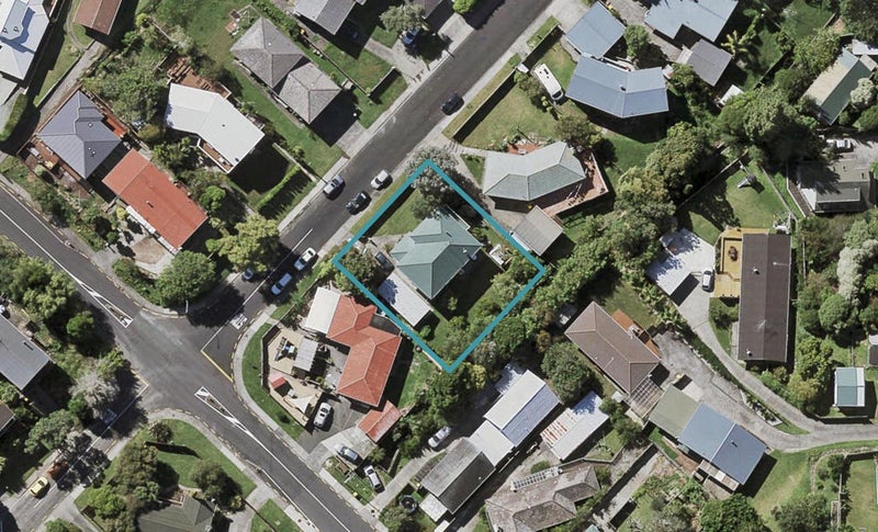 3 Jonathan Place, Sunnynook, Auckland - Carousel 1