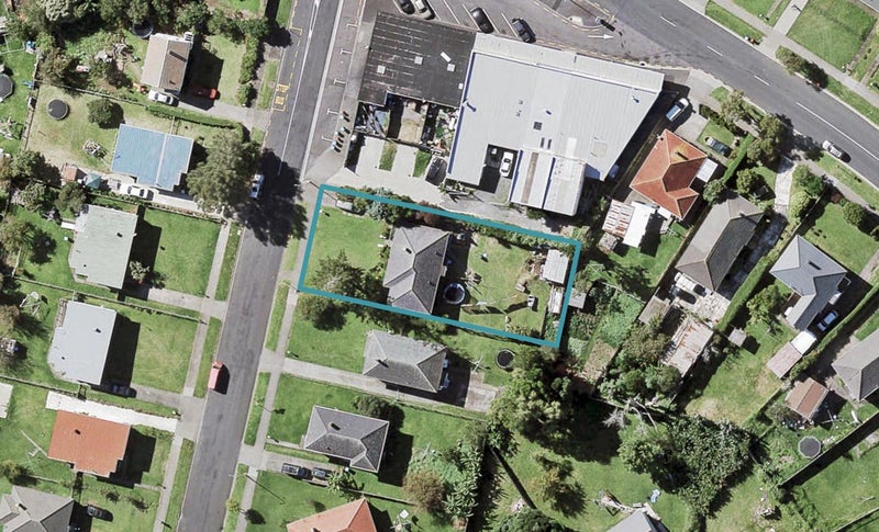 18 Heatherbank Street, Glen Innes, Auckland - Carousel 1