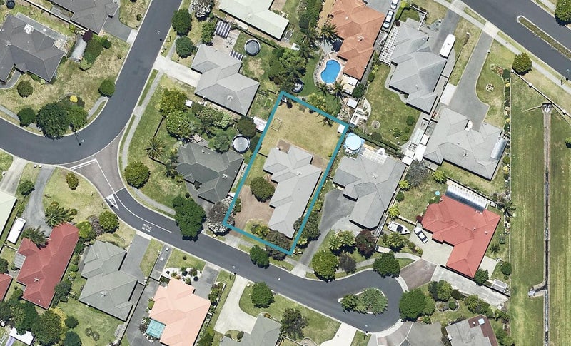 5 Mornington Dell, Papamoa Beach, Papamoa - Carousel 1