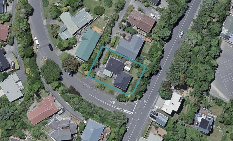 32B Chartwell Drive, Crofton Downs, Wellington - Carousel 1