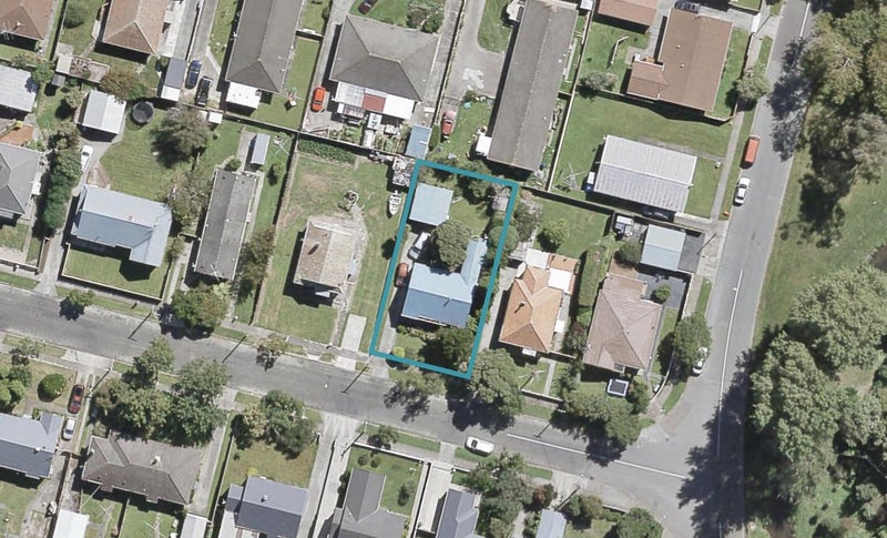 17 Rumgay Street, Fairfield, Lower Hutt - Carousel 1