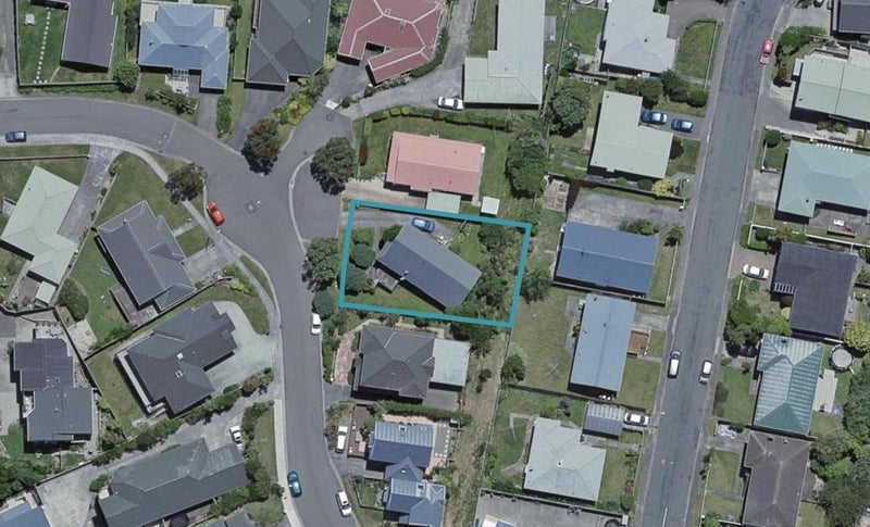 12 Pelorous Street, Paparangi, Wellington - Carousel 1