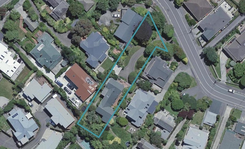 47 Simla Crescent, Khandallah, Wellington - Carousel 1