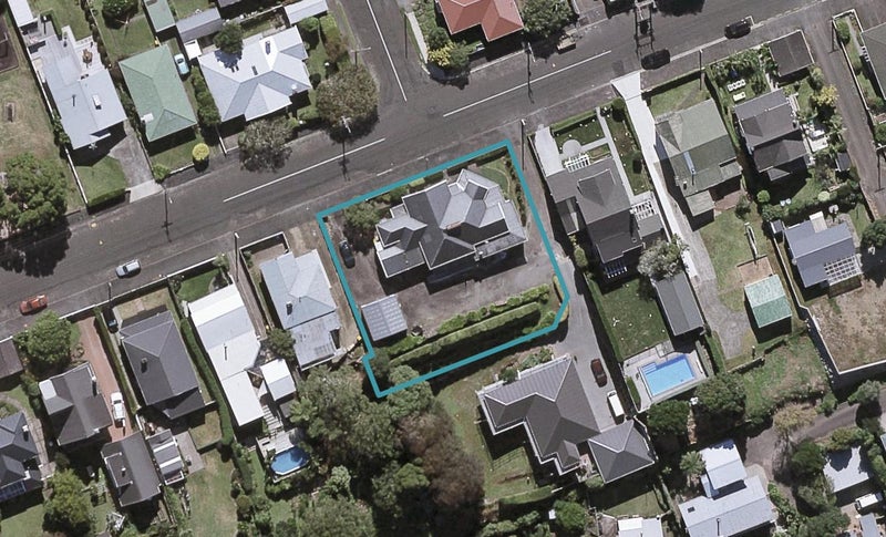 23 Wallace Place, Westown, New Plymouth - Carousel 1