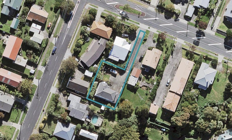 16A Rimu Street, New Lynn, Auckland - Carousel 1