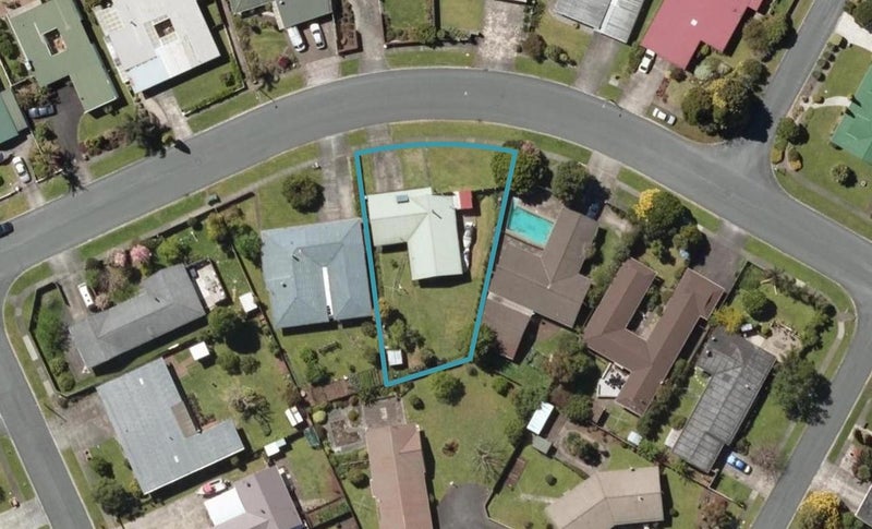 10 Carlton Crescent, Te Kamo, Whangārei - Carousel 1