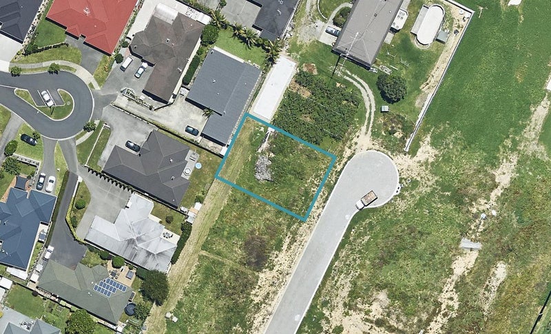 15 Sam Heywood Place, Pyes Pa, Tauranga - Carousel 1