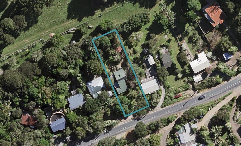 32 Junction Road, Oneroa, Waiheke Island - Carousel 1