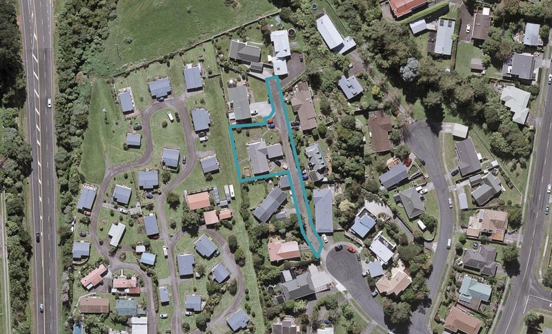 15 Caledonia Place, Highlands Park, New Plymouth - Carousel 1