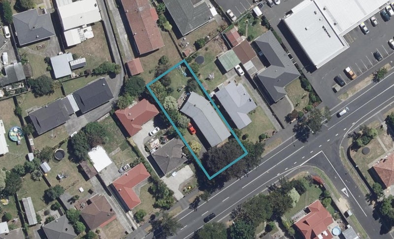 295 Clarkin Road, Fairfield, Hamilton - Carousel 1