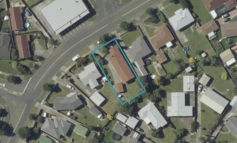 30 Rhodes Drive, Kelvin Grove, Palmerston North - Carousel 1