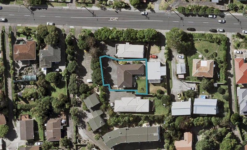 71 Target Road, Totara Vale, Auckland - Carousel 1