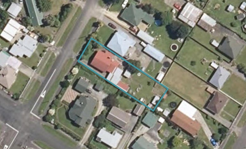15 Sedcole Street, Pahiatua - Carousel 1